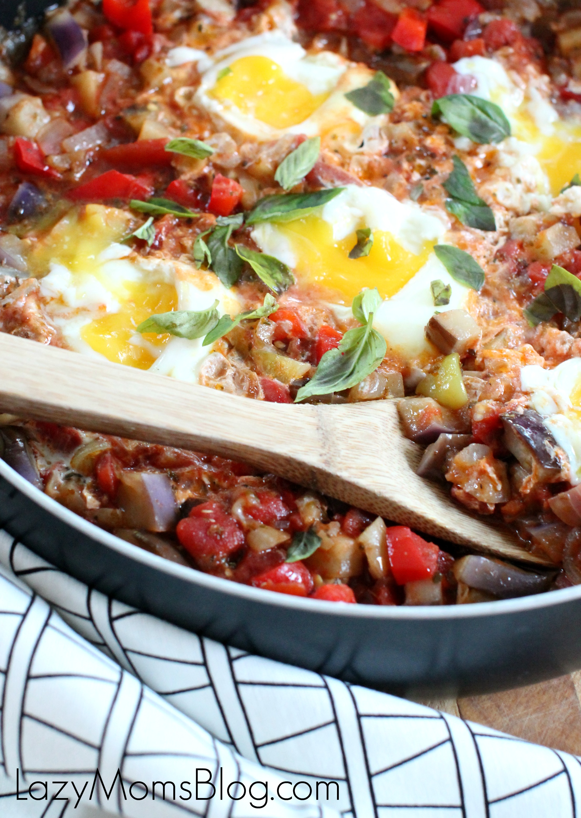 This hearty shakshuka is a perfect vegetarian meal for these cold winter days! 